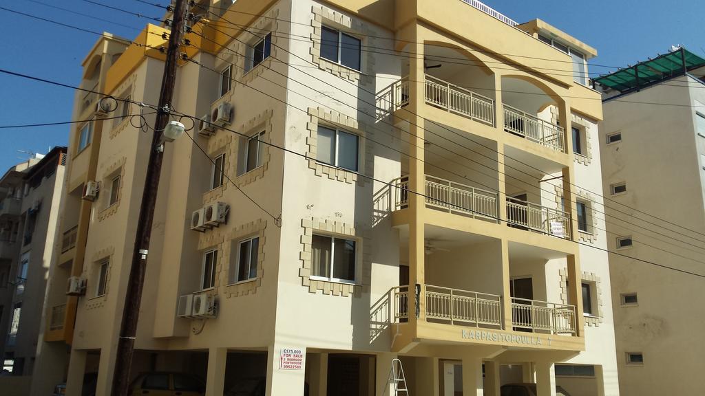 Panikos Beach Apartment I Larnaca Exterior photo